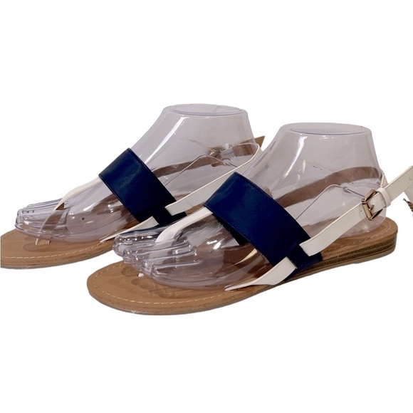 C Women’s Strappy Navy/White Thong/Buckle Sandal Size-6.5 NWOT - Picture 3 of 8